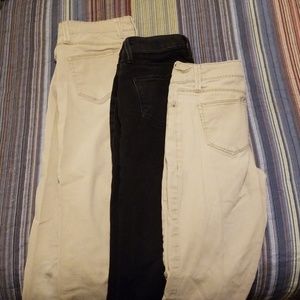 Bundle of 3 pairs of jeans